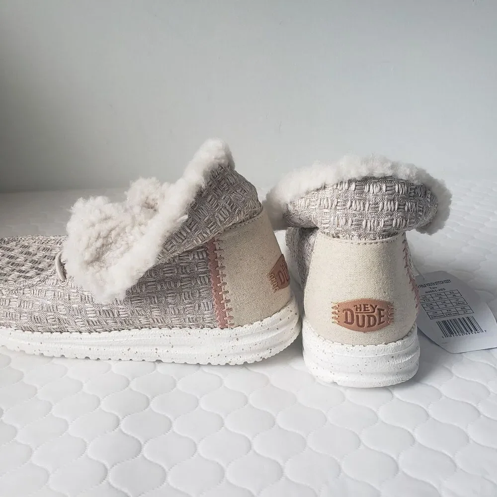 NWT Hey Dude Wendy Fold Youth Stitch Cozy Tan  Size YT6  24Cm Fleece Lined Shoes